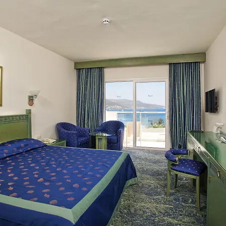 サルマキス リゾート＆スパ